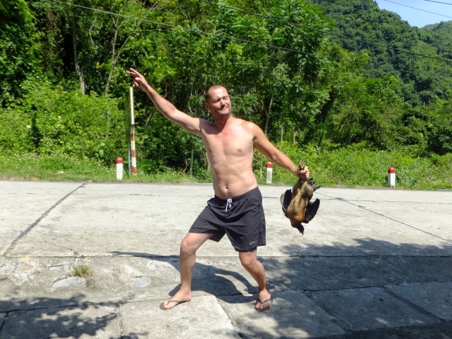 This crazy Frenchman just caught a chicken!